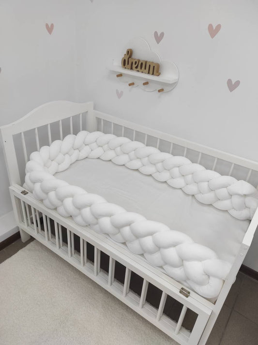 Geflochtene Kinderbettumrandung Farbe Beige und Milch